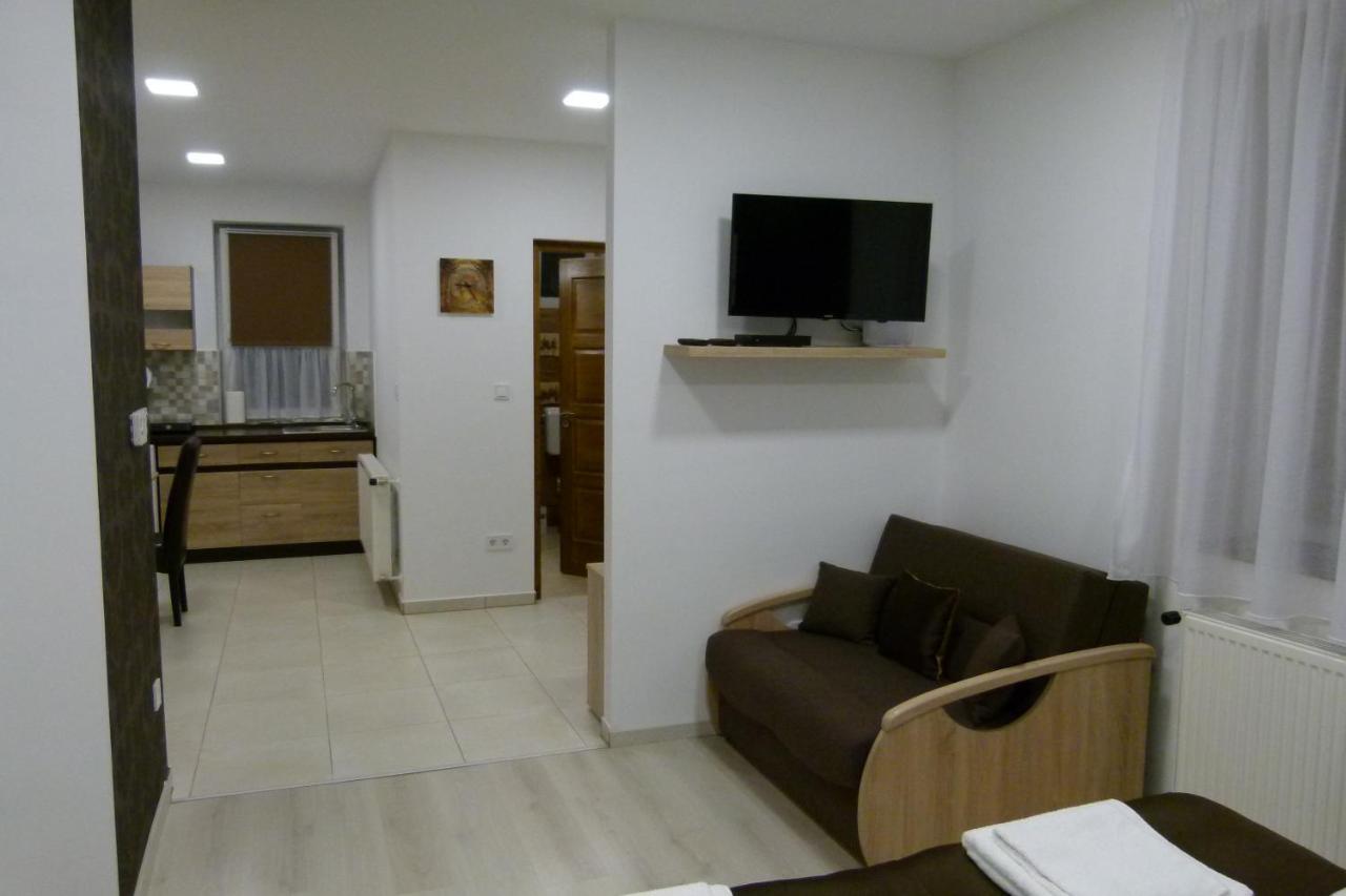 Wolf House Apartman Zalaegerszeg Exterior photo